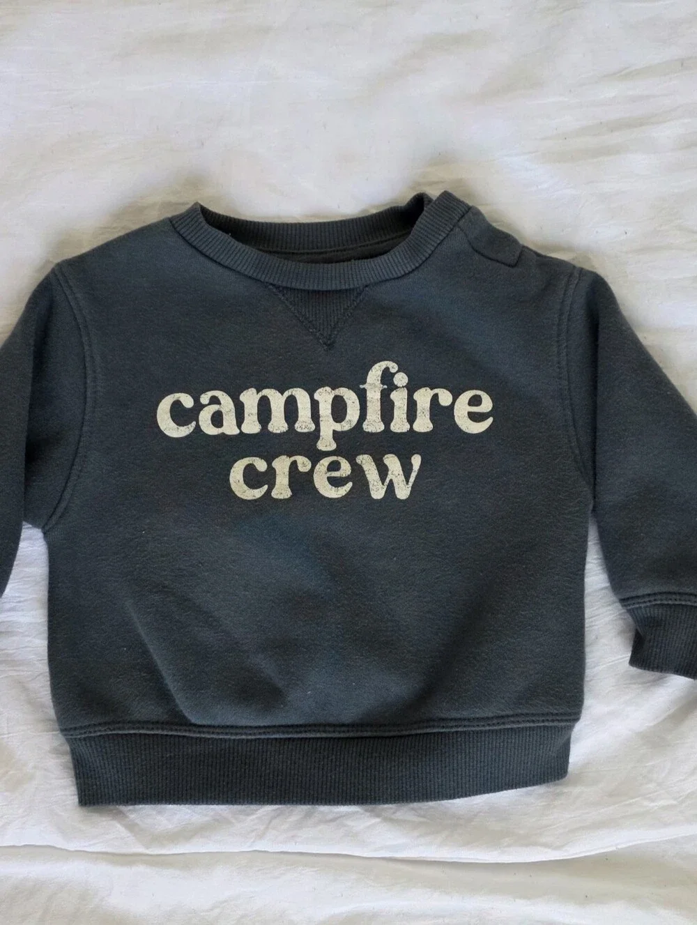 Adorable 5-piece baby boy fall clothing bundle in size 3–6 months. 🍂🤎